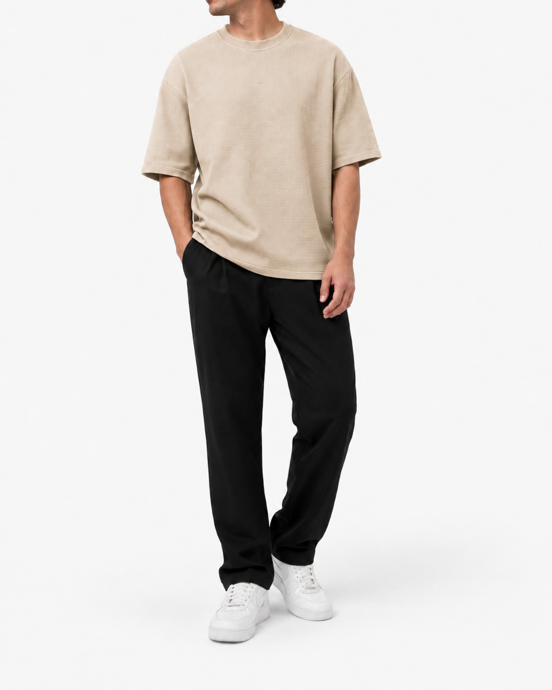 SZN Baskota Tee - Beige - Model