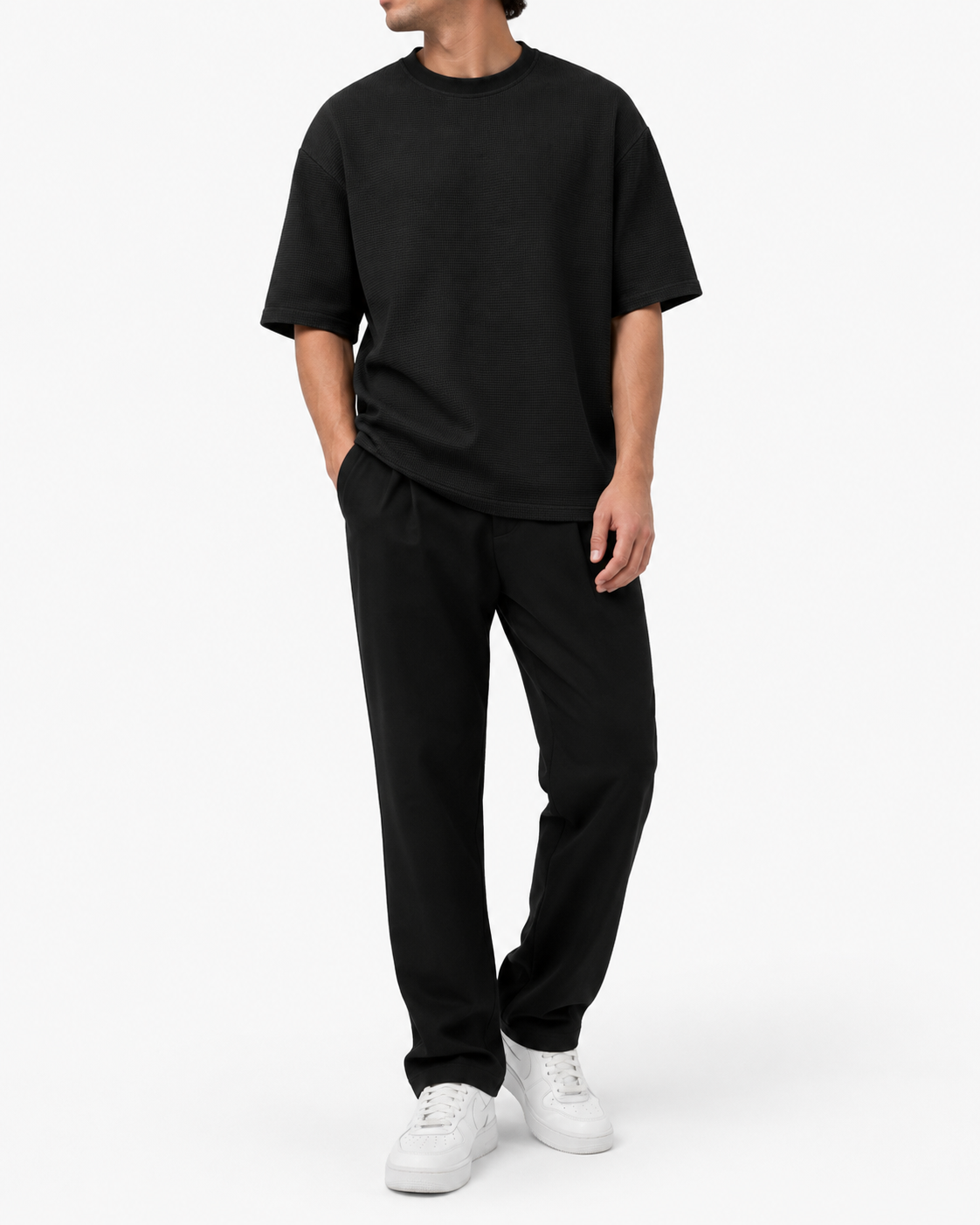 SZN Baskota Tee - Black - Model